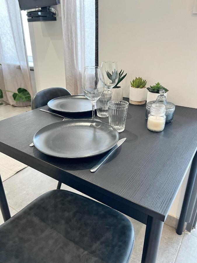 Pimprenelle Et Nicolas - Proche Ville Lägenhet La Rochelle  Exteriör bild